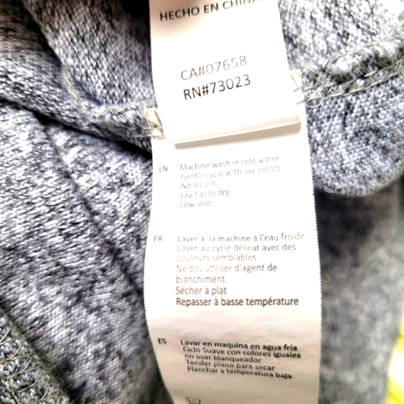 Oversized Grey Top - Picture 9 of 9